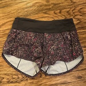 Lululemon. Speed Up Mid-Rise Lined Short 4"Topography Multi/Graphite Grey.Size 6